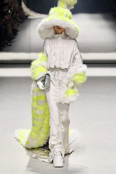 Look 53